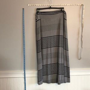Merona XXL Maxi Skirt. Stretchy B/W